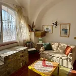 Casa Belvedere * Diano San Pietro