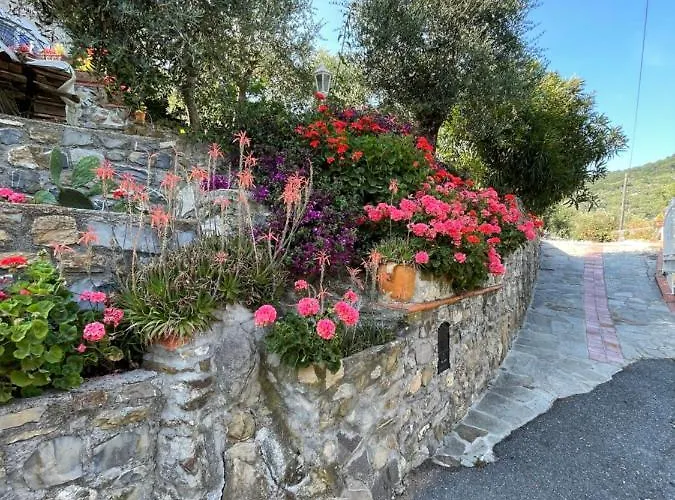 Casa Belvedere * Diano San Pietro