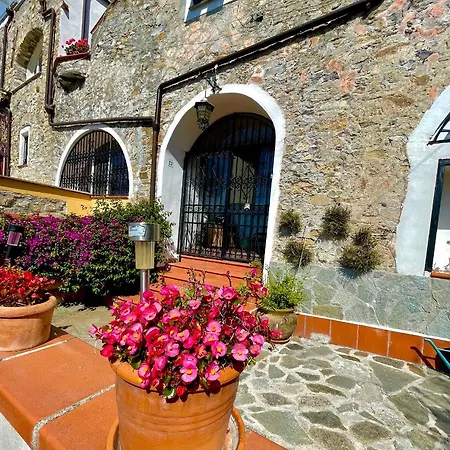 Casa Belvedere Diano San Pietro