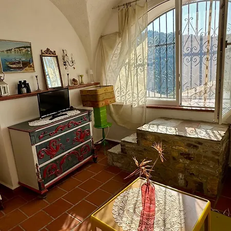 Casa Belvedere Diano San Pietro