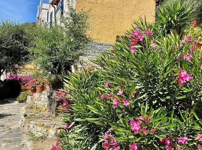 Casa Belvedere * Diano San Pietro